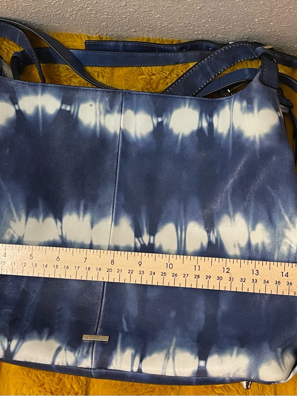 Vince Camuto Tania Leather Tie Dye Shoulder Bag Tote Navy White - Picture 6 of 6